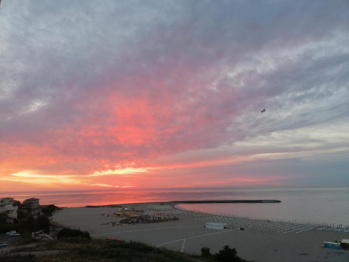 Sunrise Beachfront Relax Residence Konstanca Zewnętrze zdjęcie